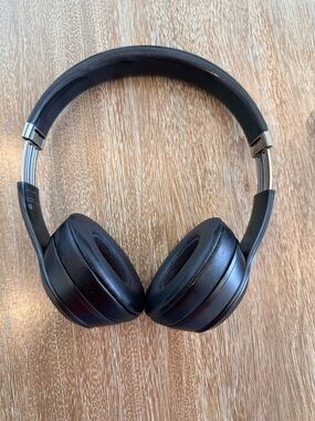 Beats Solo 4 Matte Black Wireless Headphones